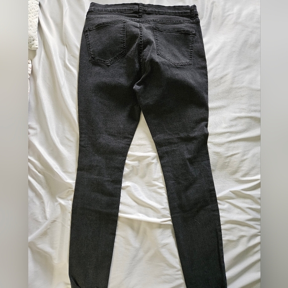 Judy Blue Distressed Black Women's Jeans Button Up Size 15/32 - Picture 2 of 10